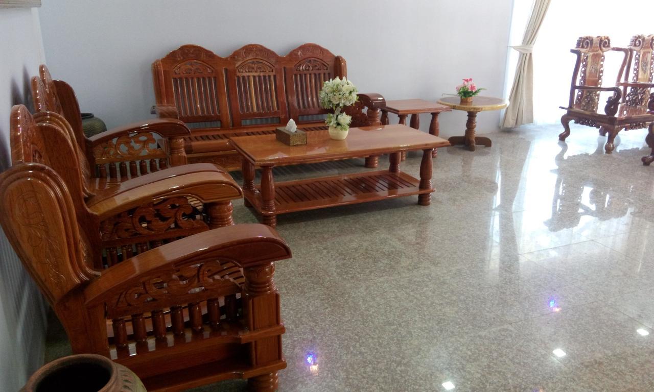 Hotel Juno Pakokku Екстер'єр фото